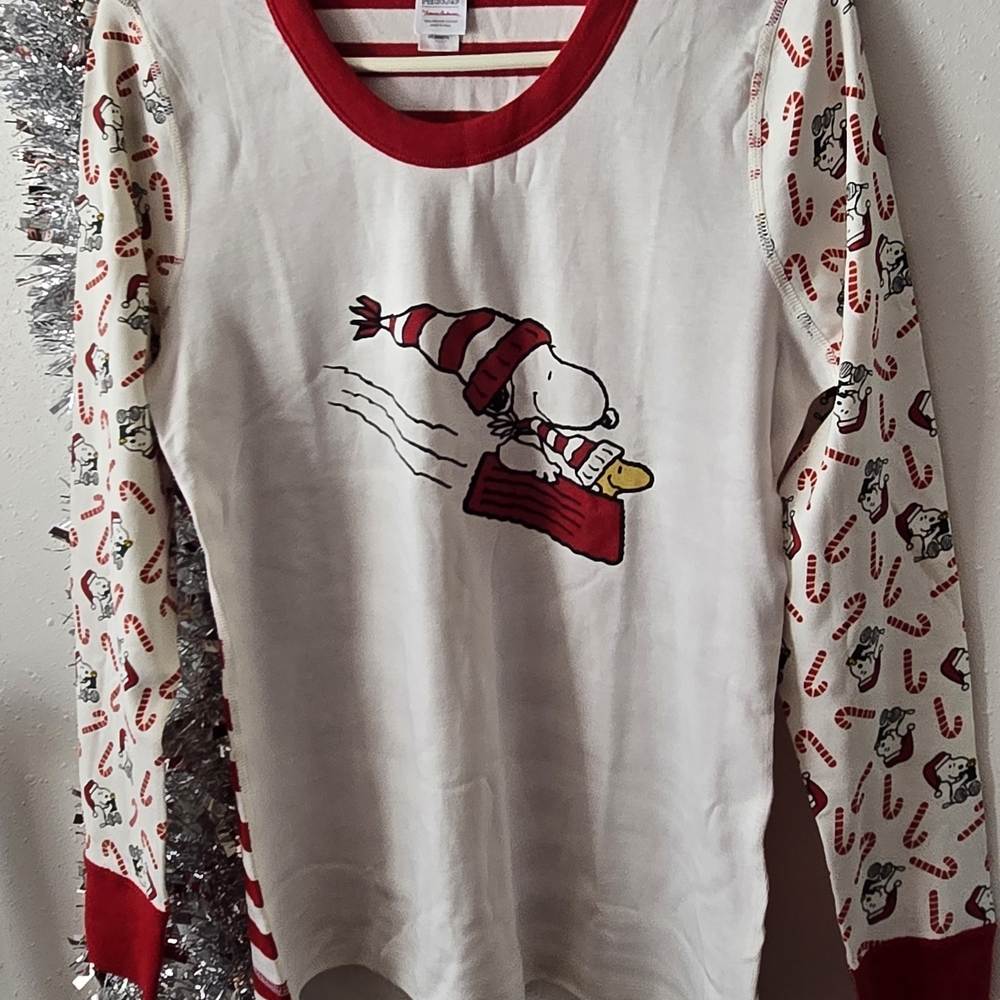 Peanuts Red Apparel Tag